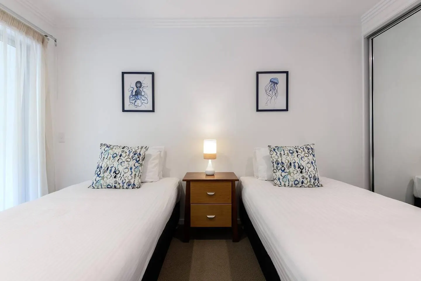 Rojo At Island Views—A Breezy Beachfront Retreat Palm Cove Australië