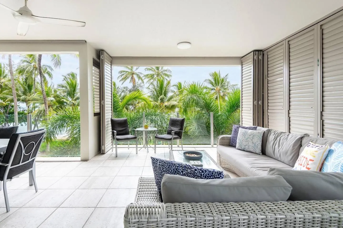 Appartement Rojo At Island Views—A Breezy Beachfront Retreat Palm Cove