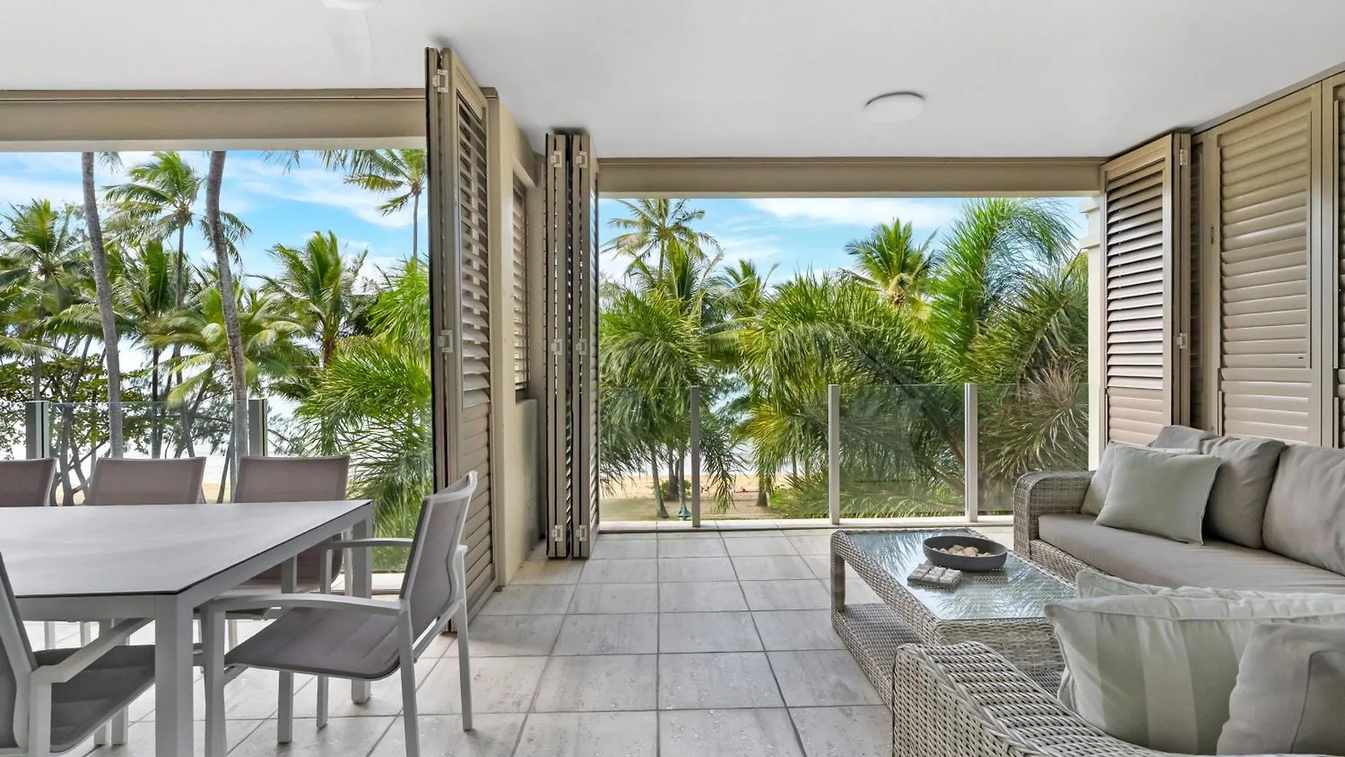 Appartement Rojo At Island Views—A Breezy Beachfront Retreat Palm Cove