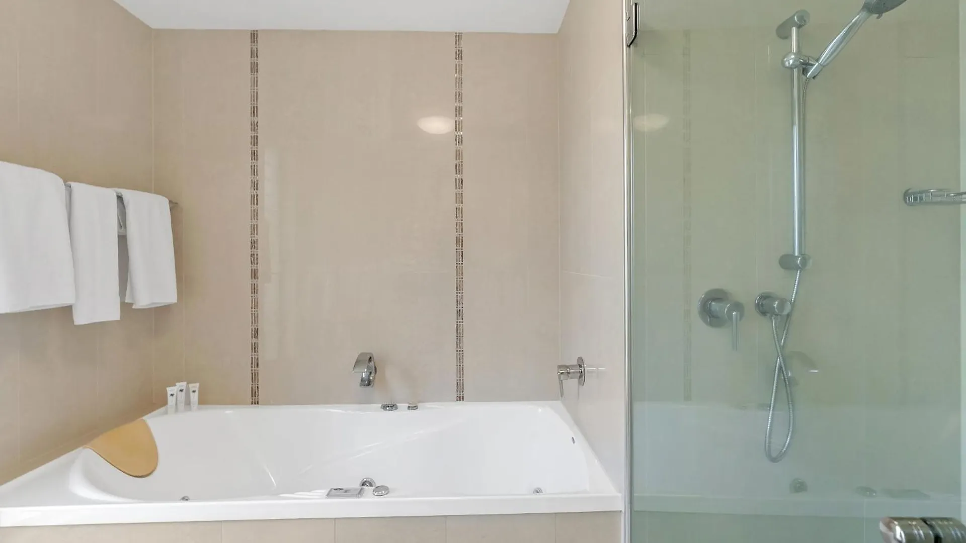 Appartement Rojo At Island Views—A Breezy Beachfront Retreat Palm Cove Australië