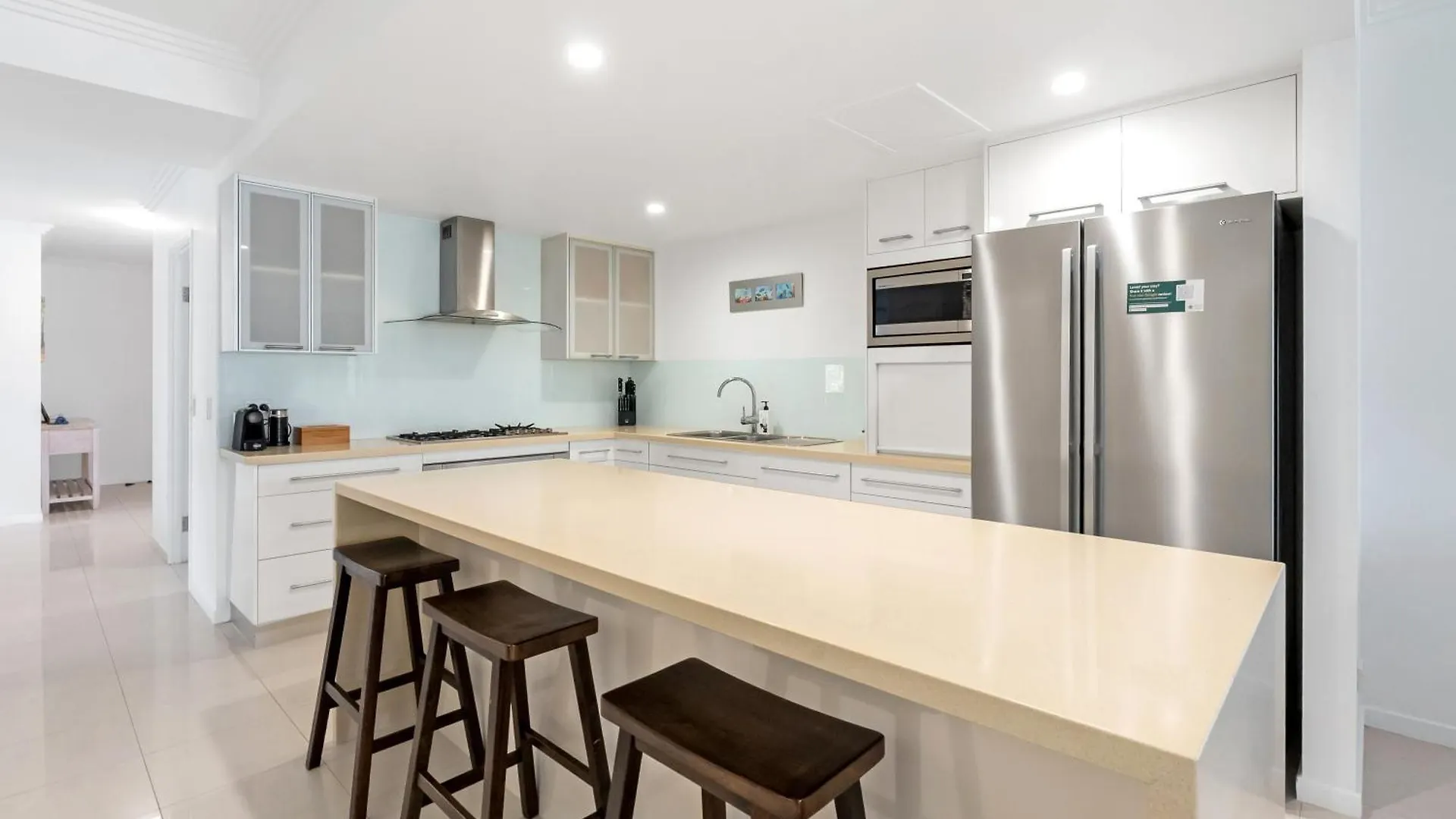 Rojo At Island Views—A Breezy Beachfront Retreat Palm Cove 0*,  Australië