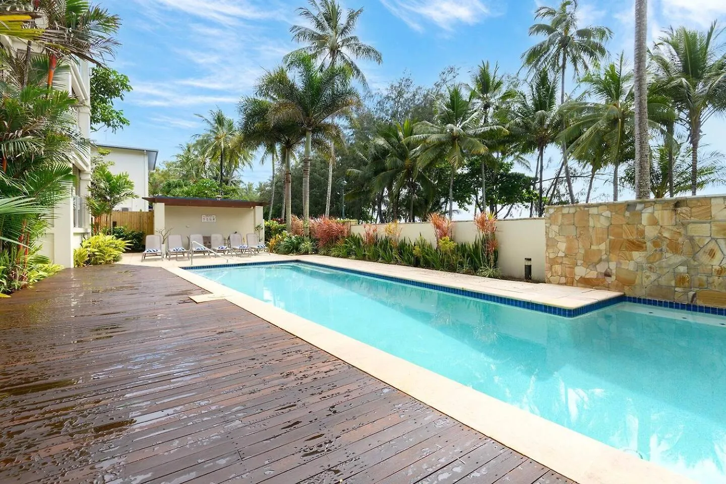 פאלם קוב Rojo At Island Views—A Breezy Beachfront Retreat