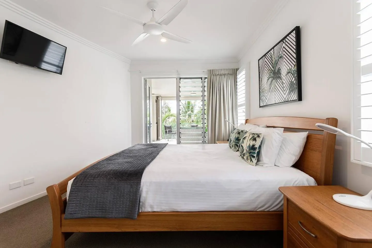 פאלם קוב Rojo At Island Views—A Breezy Beachfront Retreat