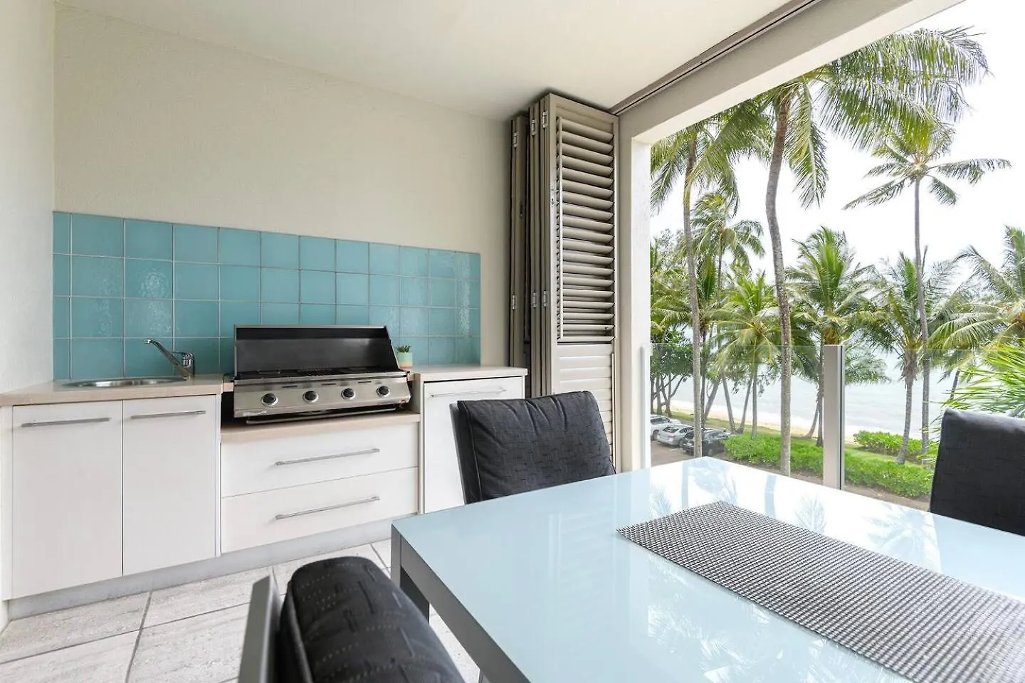 פאלם קוב Rojo At Island Views—A Breezy Beachfront Retreat דירה